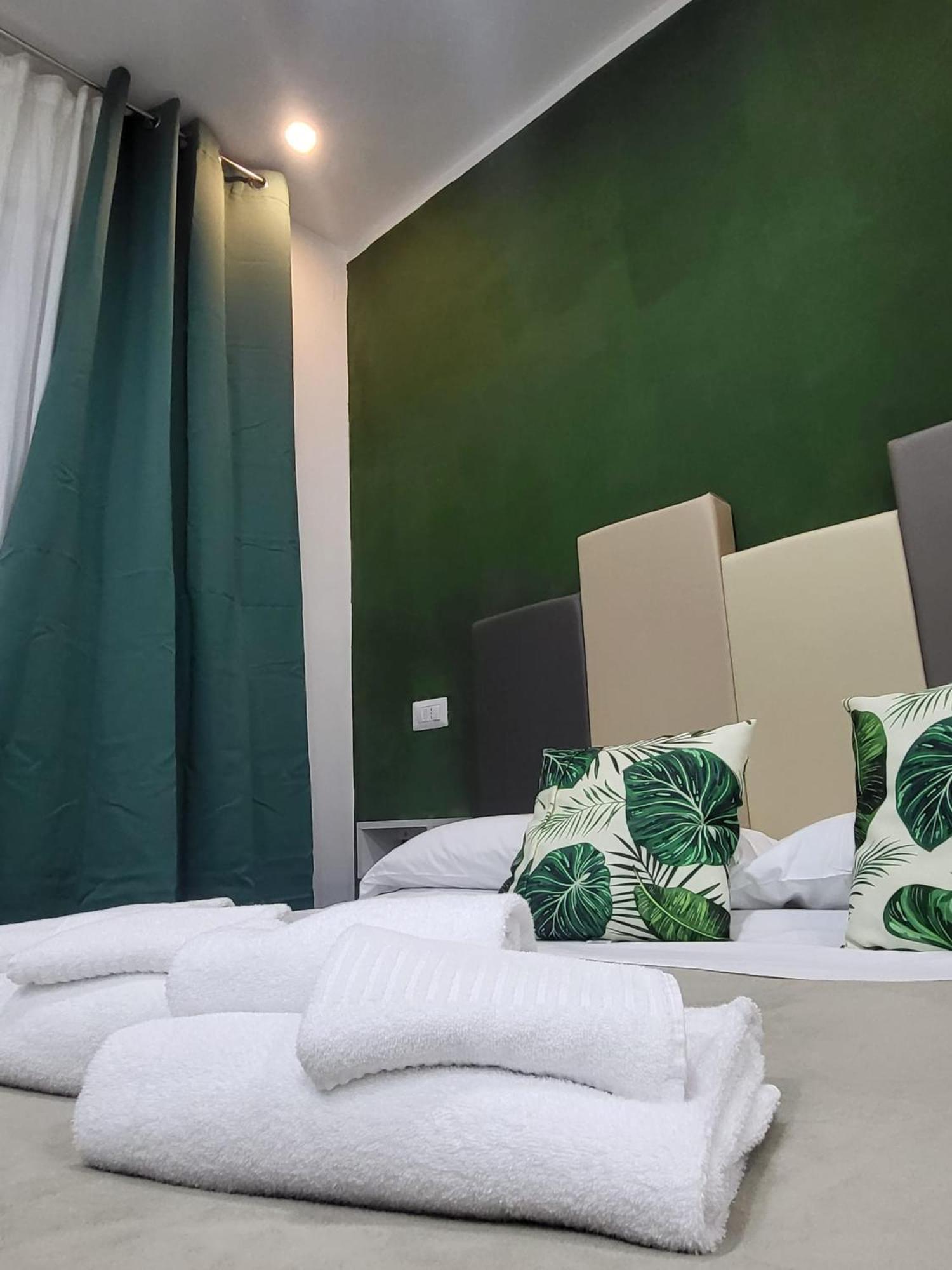 Bed & Breakfast New Era